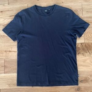 Boss Tiburt Regular Fit Textured Short Sleeve Tee in Black/Dark Blue
